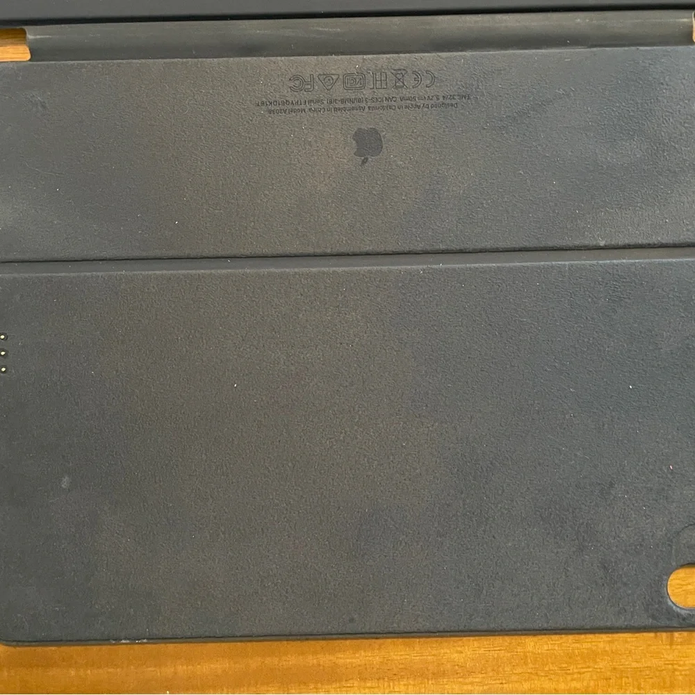 Apple Smart Keyboard Folio for iPad